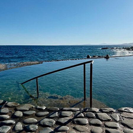Luxury Family 2Br - Prime Location, Walk To Beach & Shopping, Sunny Balcony - Totolulu Cannes Hoche エクステリア 写真