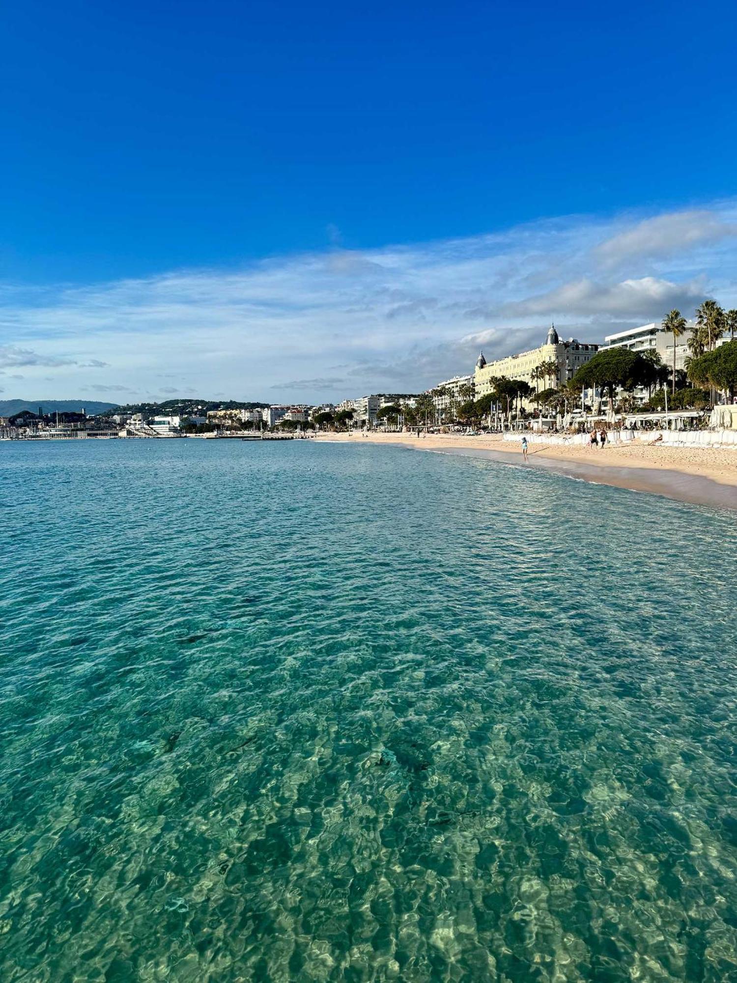 Luxury Family 2Br - Prime Location, Walk To Beach & Shopping, Sunny Balcony - Totolulu Cannes Hoche エクステリア 写真